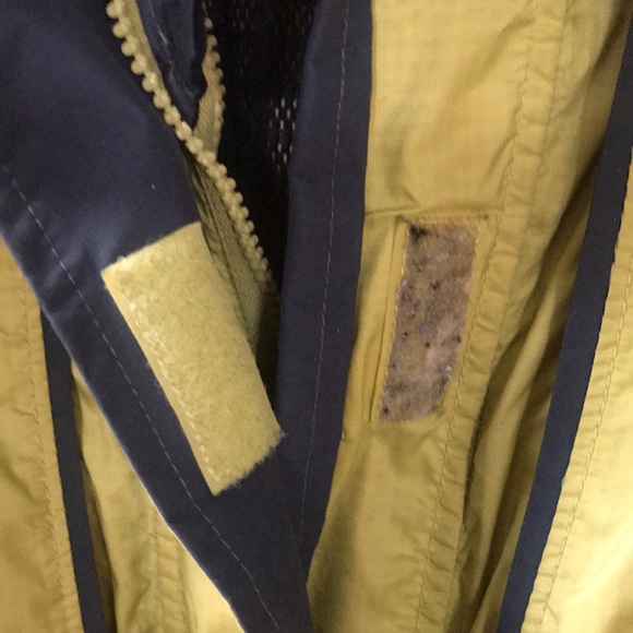 Women’s Columbia Waterproof Jacket - Picture 8 of 8